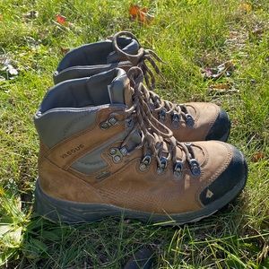 Vasque Women's St. Elias Gore-Tex Hiking Boot